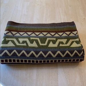 COPY - Gorgeous Alpaca soft blanket. New never us…